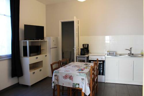 Apartment With One Bedroom In Orcival With Enclosed Garden