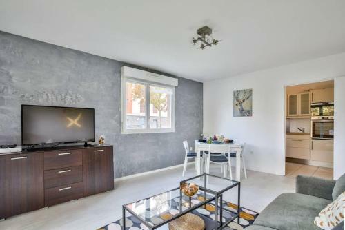 Chic Apart With Terrace And Parking