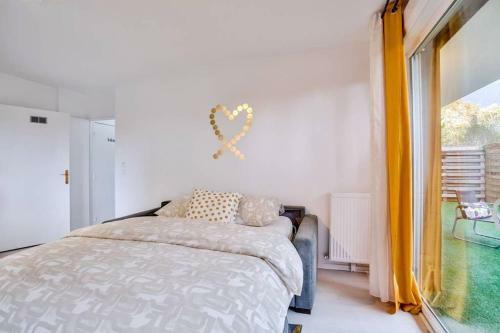 Chic Apart With Terrace And Parking