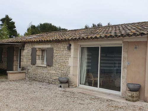 Simplistic Holiday Home In Orgon With Swimming Pool