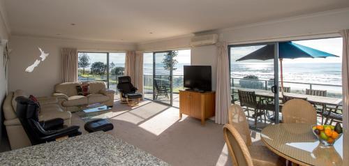 The Reef Apartments
