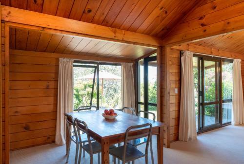 Hostal Kennedy Point Vineyard Guest House
