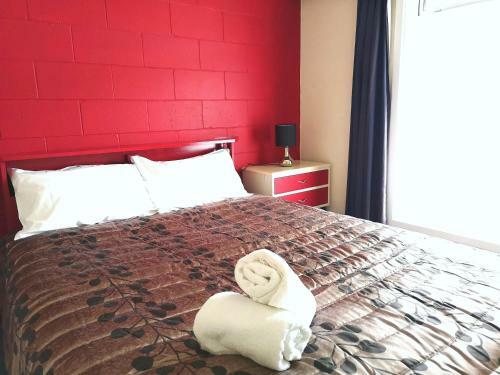 45 On Avenal Motel