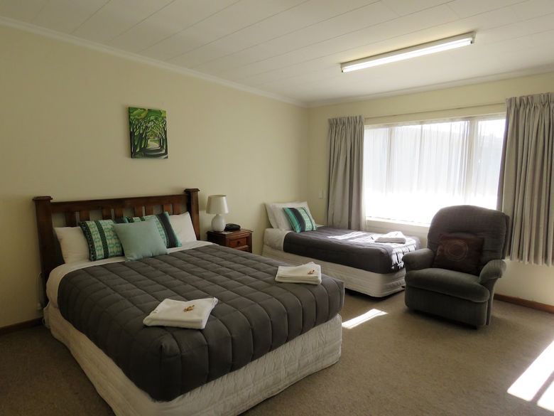 Yarrow Motel