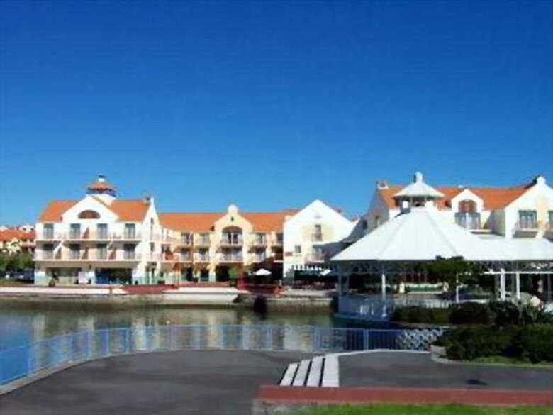 Gulf Harbour Lodge