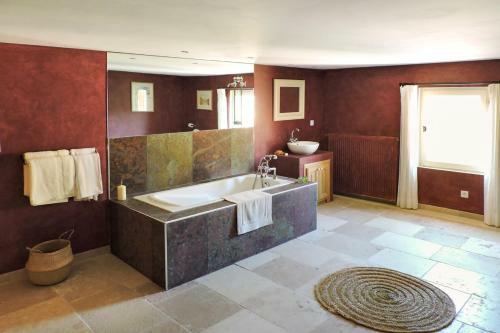 Palaja Villa Sleeps 22 With Pool
