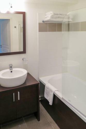 Holiday Home Les Cottages Du Lac - Pns214