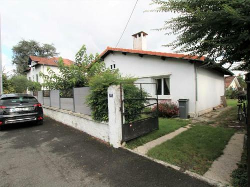 G�te Pau, 4 Pi�ces, 5 Personnes - Fr-1-384-783