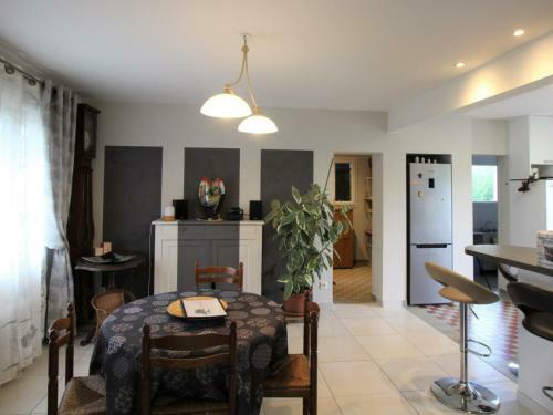 G�te Pau, 4 Pi�ces, 5 Personnes - Fr-1-384-783