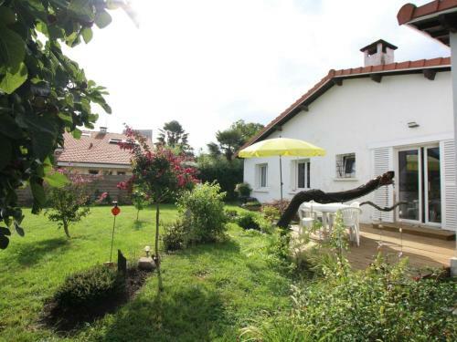G�te Pau, 4 Pi�ces, 5 Personnes - Fr-1-384-783