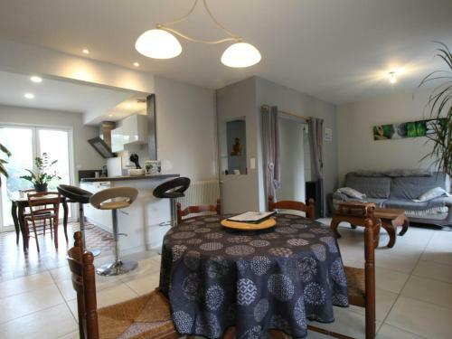 G�te Pau, 4 Pi�ces, 5 Personnes - Fr-1-384-783