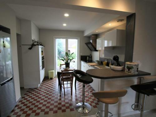 G�te Pau, 4 Pi�ces, 5 Personnes - Fr-1-384-783