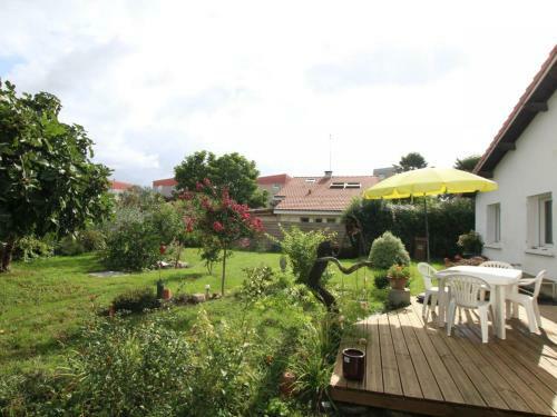 G�te Pau, 4 Pi�ces, 5 Personnes - Fr-1-384-783