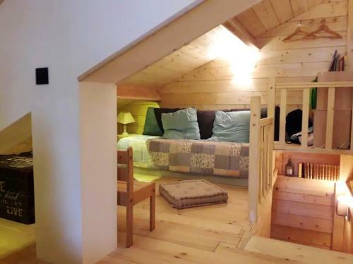 Apartment With 2 Bedrooms In Peone With Wifi