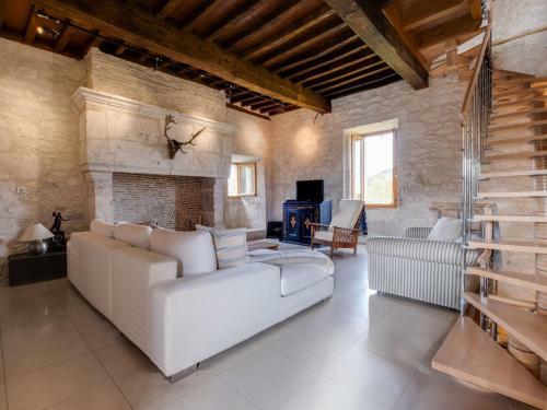 Cozy Cottage In Penne-d'agenais With Private Pool