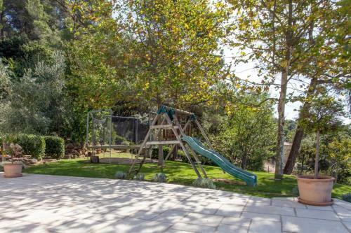 Pegomas Villa Sleeps 8 With Pool And Air Con