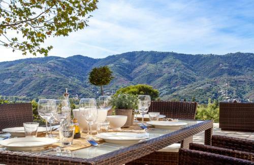Pegomas Villa Sleeps 8 With Pool And Air Con