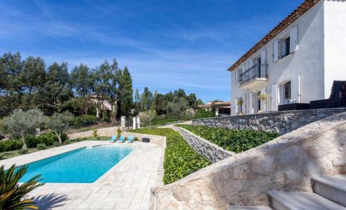 Pegomas Villa Sleeps 8 With Pool And Air Con