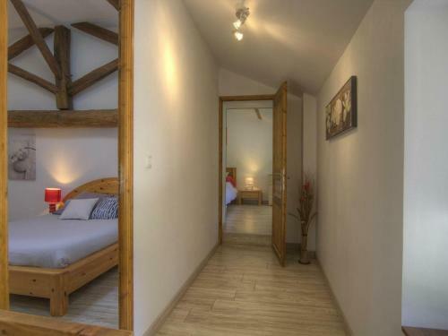 G�te Pirajoux, 3 Pi�ces, 5 Personnes - Fr-1-493-18