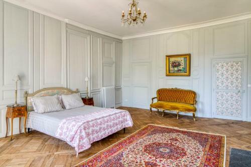 Pleurs Chateau Sleeps 20 Pool Wifi