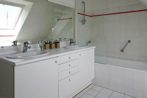Holiday Home Plougasnou - Bre05106h-f