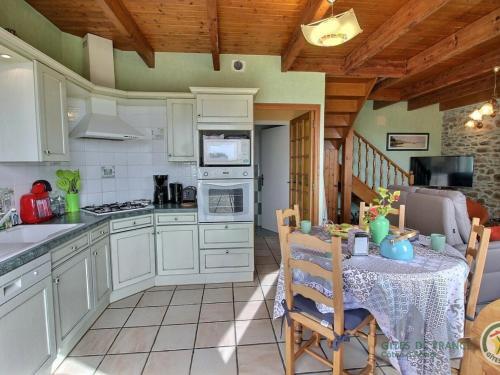 G�te Ploubazlanec, 3 Pi�ces, 4 Personnes - Fr-1-536-105