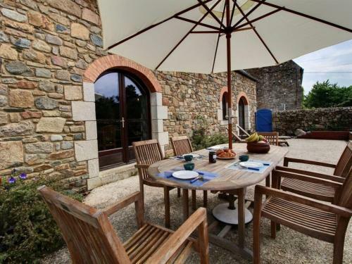 G�te Plougrescant, 3 Pi�ces, 4 Personnes - Fr-1-536-208
