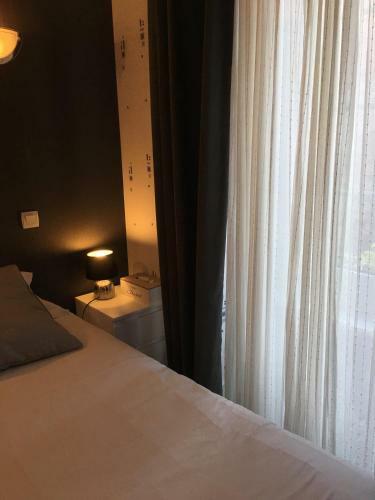 Hotel Le Grillon