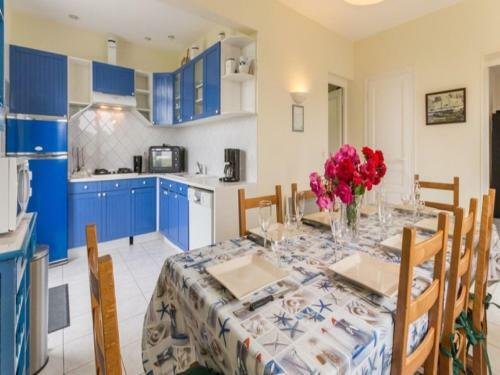 Alluring Holiday Home In Normandy Close To City Centre