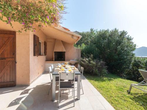 Holiday Home Santa Giulia Palace