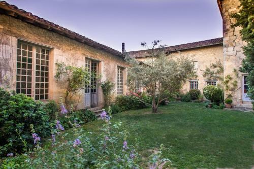 Ch�teau De Poudenas