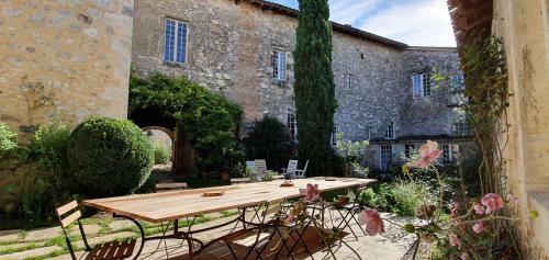Ch�teau De Poudenas