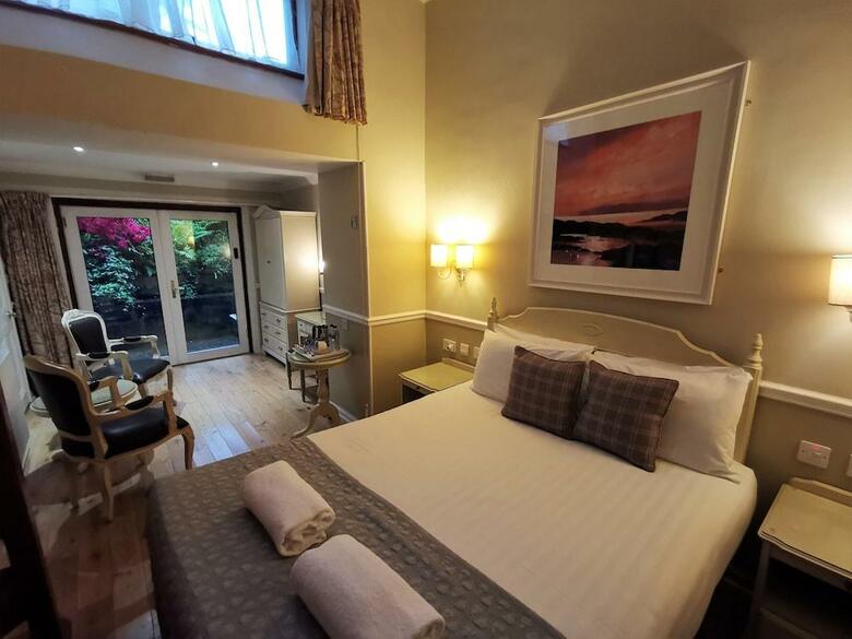 Lairg Hotel