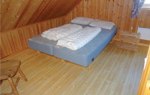 Holiday Home Kvalav�g Tresvikv. II