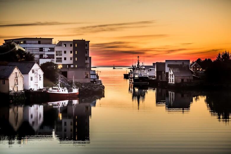 Thon Hotel Fosnav�g