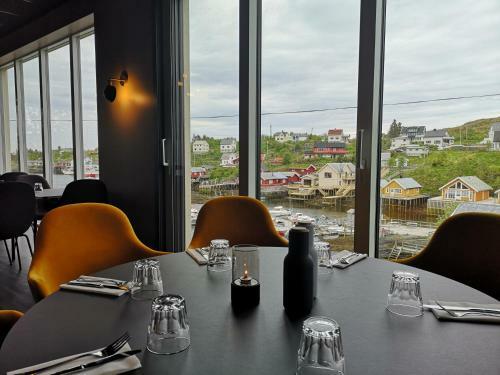 Bed & Breakfast A Brygge - Restaurant Lofoten