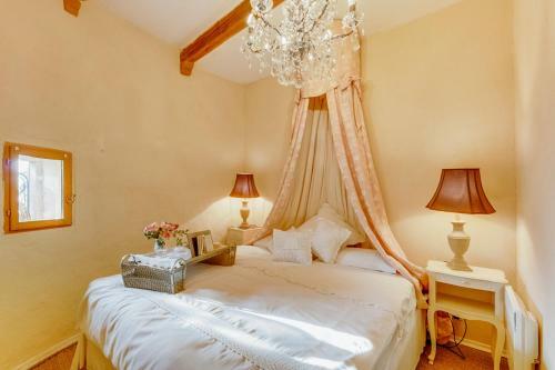 Le Grand-pressigny Chateau Sleeps 6 Wifi