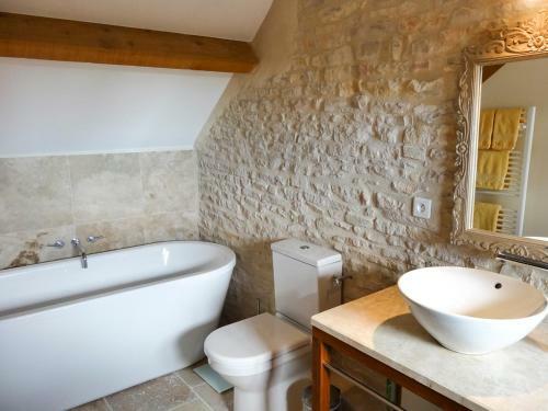 Puligny-montrachet Town House Sleeps 6 With Air Con