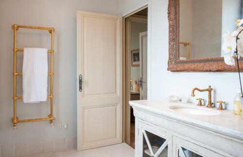 Razac-de-saussignac Town House Sleeps 6
