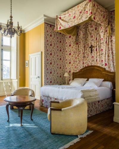 Hostal Chateau Le Brossay