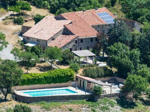 Charming Holiday Home In Rieussec With Swimming Pool