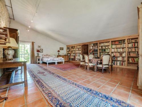 Holiday Home With Private Pool Near Roquebrune Centre