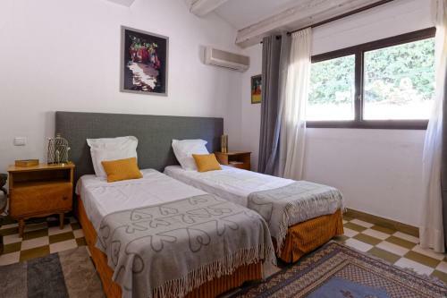 Villa Le Bastidoun Proven�al House