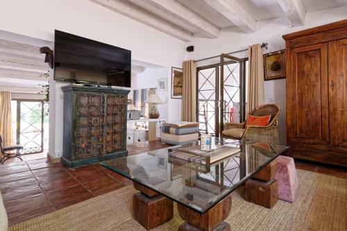 Villa Le Bastidoun Proven�al House