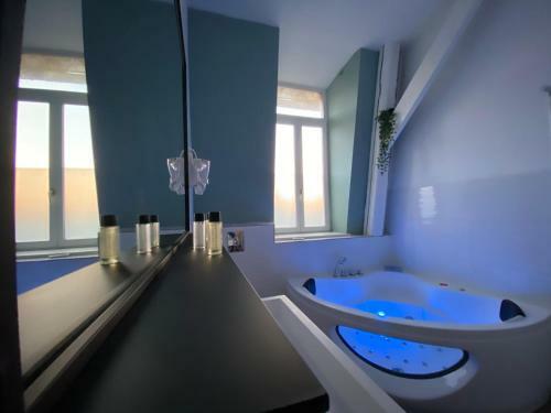 Apartamento Capsule Roubaix/lille Balneo*home Cin�ma*billard