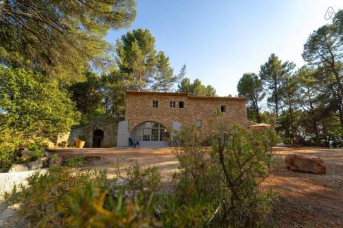 Stunning Panoramic Views In Roussillon