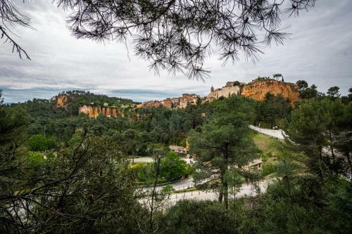 Stunning Panoramic Views In Roussillon