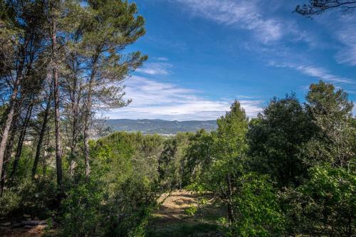 Stunning Panoramic Views In Roussillon