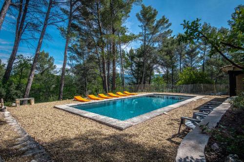 Stunning Panoramic Views In Roussillon