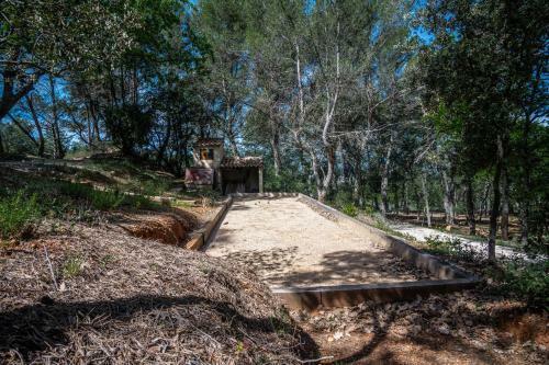 Stunning Panoramic Views In Roussillon